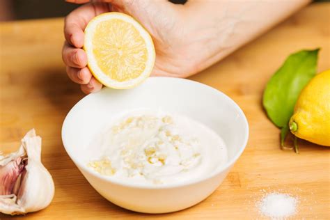 How many calories are in spread yogurt garlic lemon base 1 tbsp - calories, carbs, nutrition