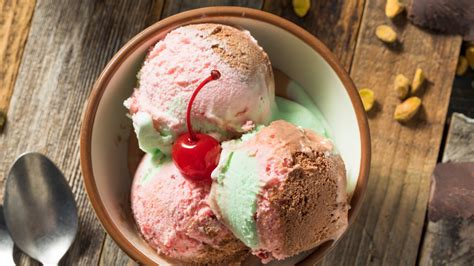 How many calories are in spumoni ice cream - calories, carbs, nutrition