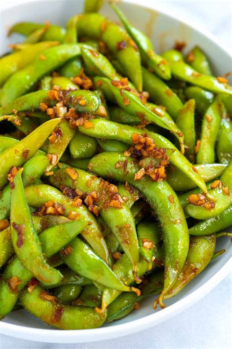 How many calories are in steamed edamame with sweet chili dipping sauce - calories, carbs, nutrition