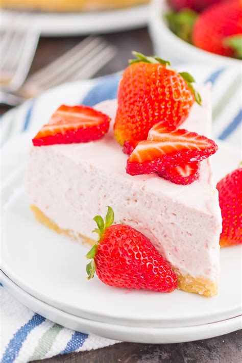 How many calories are in strawberry cheese cake filling - calories, carbs, nutrition