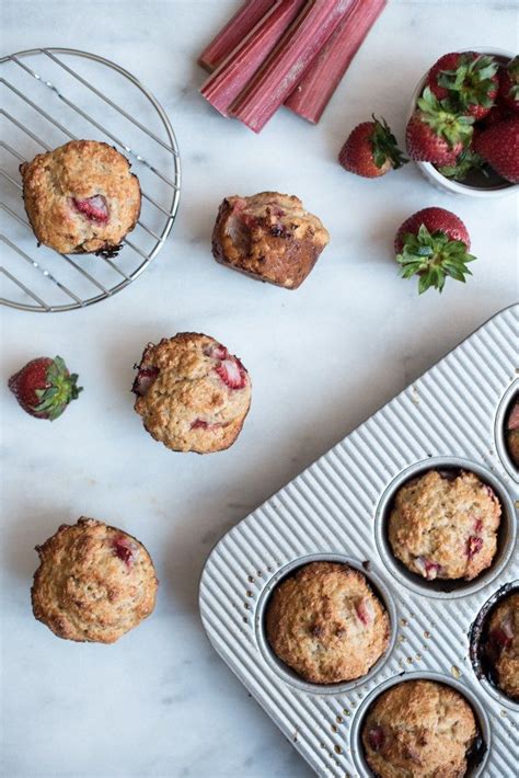 How many calories are in strawberry rhubarb whole wheat pancakes - calories, carbs, nutrition