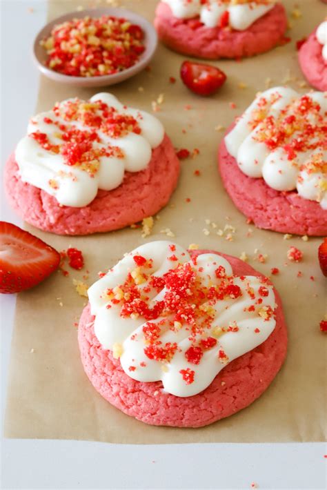 How many calories are in strawberry shortcake cookie - calories, carbs, nutrition