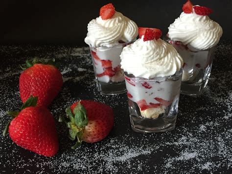 How many calories are in strawberry shortcake sweet shot - calories, carbs, nutrition