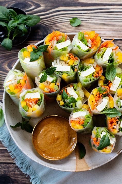 How many calories are in summer roll tofu vegetable with sauce & salad 1 roll - calories, carbs, nutrition