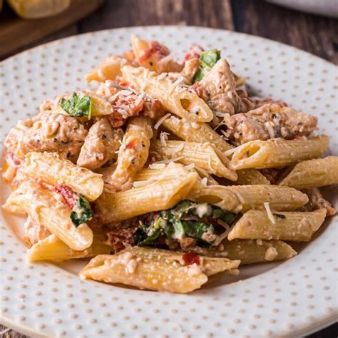 How many calories are in sundried tomato-chicken w/pasta - calories, carbs, nutrition