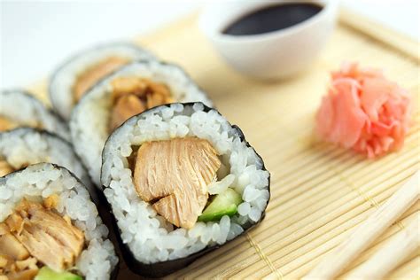 How many calories are in sushi roll chicken teriyaki wasabi - calories, carbs, nutrition