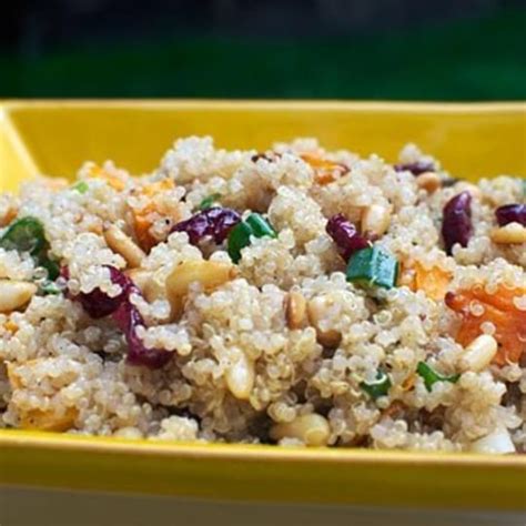 How many calories are in sweet and crunchy quinoa salad cup - calories, carbs, nutrition