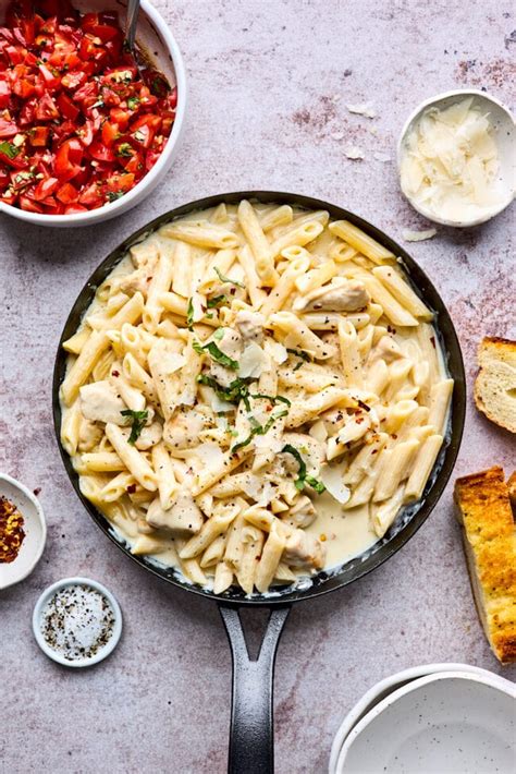 How many calories are in sweet and sour chicken with penne pasta large - calories, carbs, nutrition