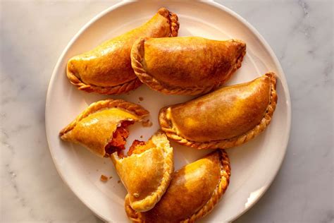 How many calories are in sweet potato and poblano empanada - calories, carbs, nutrition