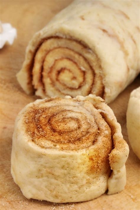 How many calories are in sweet roll dough - calories, carbs, nutrition