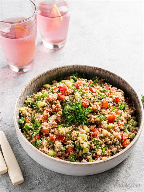 How many calories are in tabouleh salad - calories, carbs, nutrition