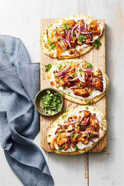 How many calories are in tandoori spiced chicken flatbread - calories, carbs, nutrition