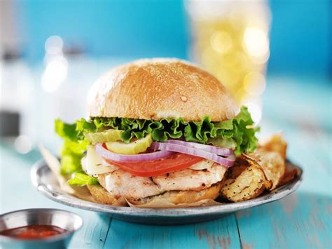 How many calories are in taos cilantro lime chicken sandwich - calories, carbs, nutrition