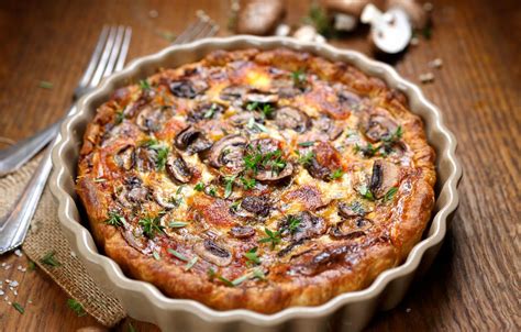 How many calories are in tarte aux champignons - calories, carbs, nutrition