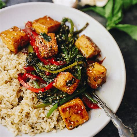 How many calories are in thai basil tofu (49508.0) - calories, carbs, nutrition