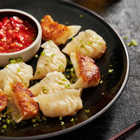 How many calories are in thai shrimp gyoza - calories, carbs, nutrition