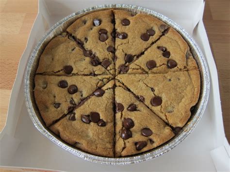 How many calories are in the ultimate hershey's chocolate chip cookie - calories, carbs, nutrition