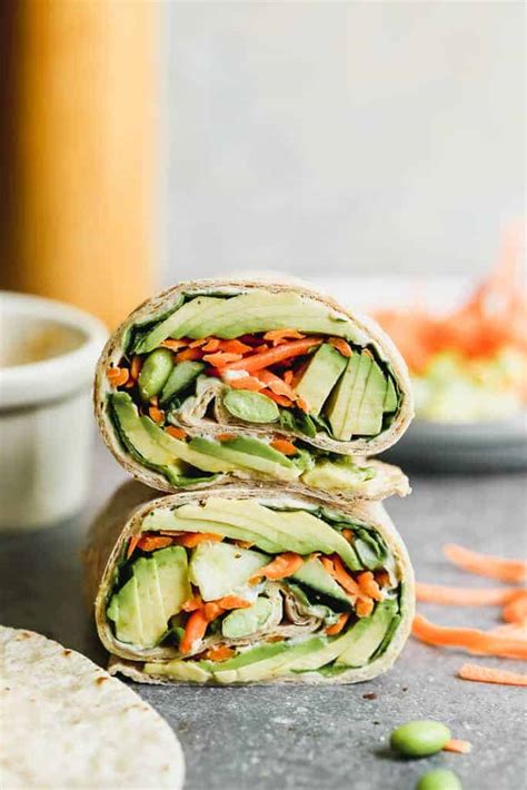 How many calories are in the vegetarian wrap - calories, carbs, nutrition