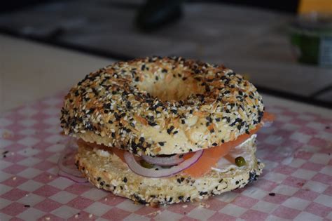 How many calories are in the west coaster bagel (71040.0) - calories, carbs, nutrition