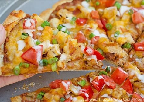 How many calories are in thin crust southwest chicken pizza - calories, carbs, nutrition