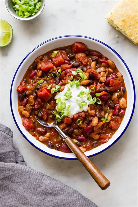 How many calories are in three bean chili - calories, carbs, nutrition