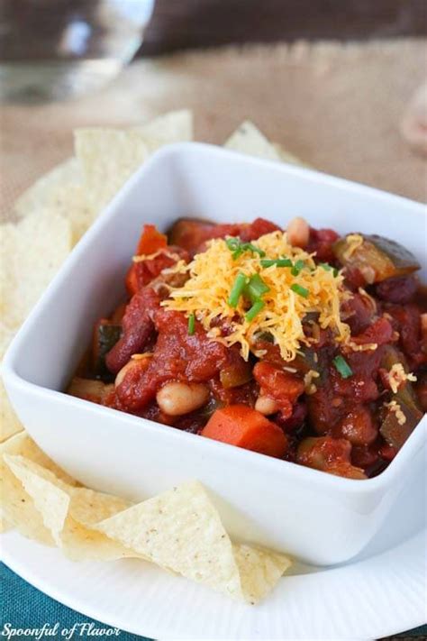 How many calories are in three bean vegetable chili - calories, carbs, nutrition