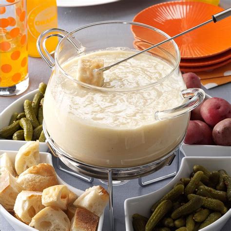 How many calories are in three cheese fondue - calories, carbs, nutrition