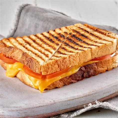 How many calories are in toasted sandwich roasted tomato & mozzarella - calories, carbs, nutrition