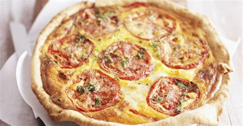 How many calories are in tomato and cheese flan (v) - calories, carbs, nutrition