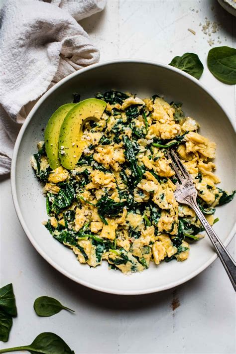 How many calories are in tomato spinach and cheese scramble - calories, carbs, nutrition