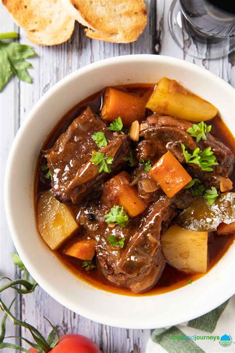 How many calories are in traditional beef stew - calories, carbs, nutrition