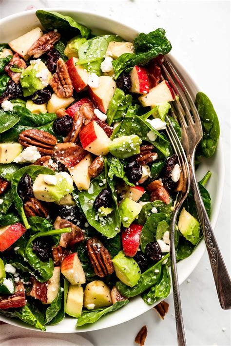 How many calories are in traditional spinach salad - calories, carbs, nutrition