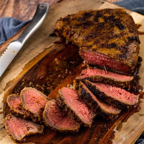 How many calories are in tri-tip roast - calories, carbs, nutrition