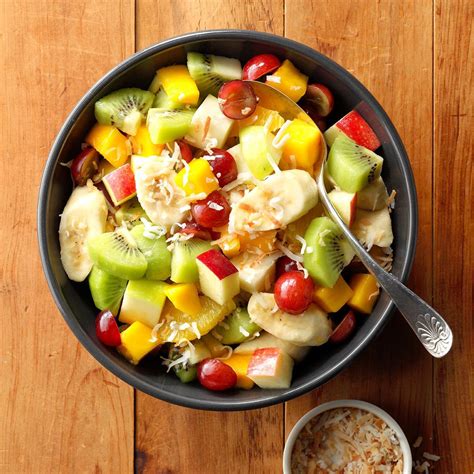 How many calories are in tropical fruit salad w/toasted coconut - calories, carbs, nutrition