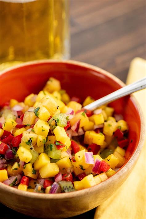 How many calories are in tropical fruit salsa - calories, carbs, nutrition