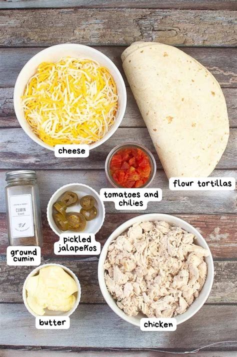 How many calories are in turkey carnitas chimichanga, flour tortilla - calories, carbs, nutrition