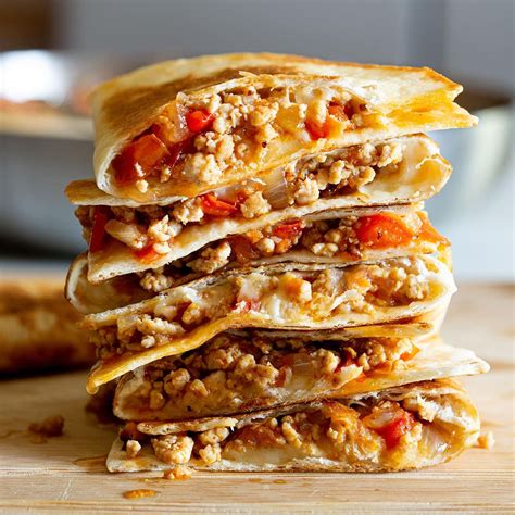 How many calories are in turkey quesadillas - calories, carbs, nutrition