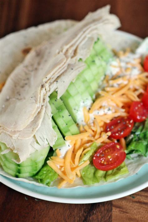 How many calories are in turkey ranch wrap - calories, carbs, nutrition