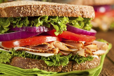 How many calories are in turkey sandwich on rye - calories, carbs, nutrition