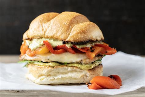 How many calories are in tuscan grilled chicken sandwich - calories, carbs, nutrition