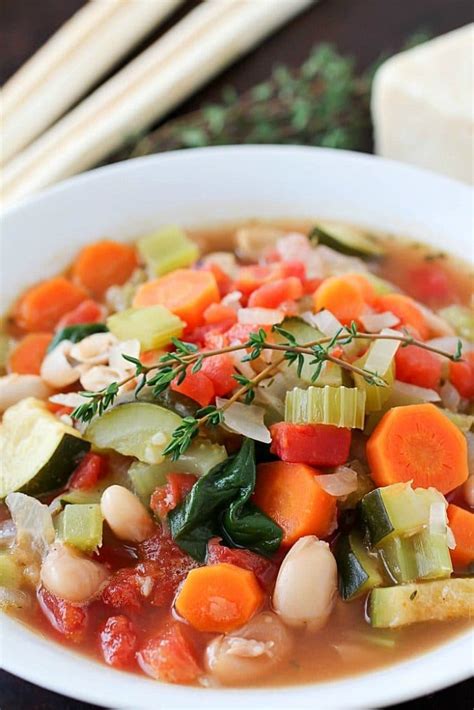 How many calories are in tuscan minestrone soup - calories, carbs, nutrition