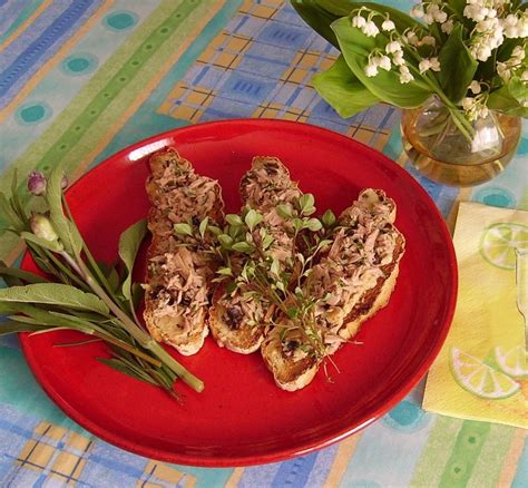 How many calories are in tuscan tuna bruschetta - calories, carbs, nutrition