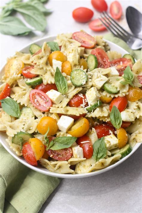 How many calories are in twelve pasta bowl pesto fresh mozzarella - calories, carbs, nutrition