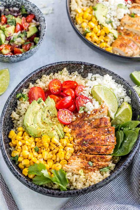 How many calories are in twelve quinoa bowl sriracha chicken vegetable - calories, carbs, nutrition