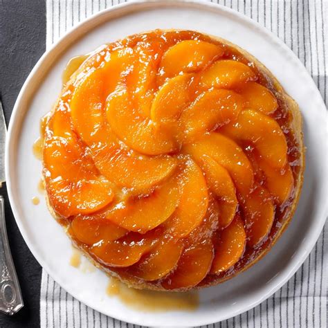 How many calories are in upside-down peach corn cake - calories, carbs, nutrition