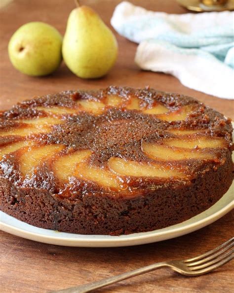 How many calories are in upside-down pear corn cake - calories, carbs, nutrition