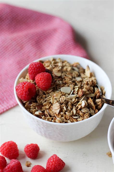 How many calories are in vanilla almond granola - calories, carbs, nutrition