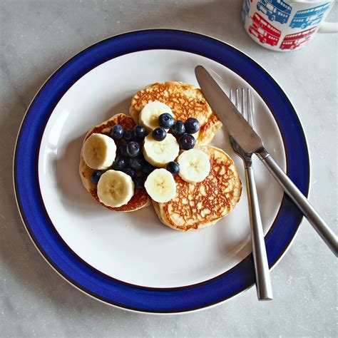 How many calories are in vanilla and honey yogurt pancakes - calories, carbs, nutrition