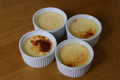 How many calories are in vanilla caramel flan - calories, carbs, nutrition