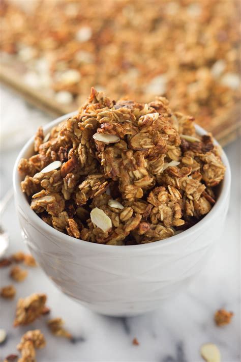 How many calories are in vanilla macaroon granola - calories, carbs, nutrition